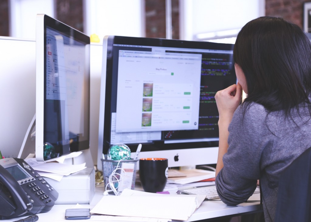 laptop-computer-work-people-technology-web-710514-pxhere.com